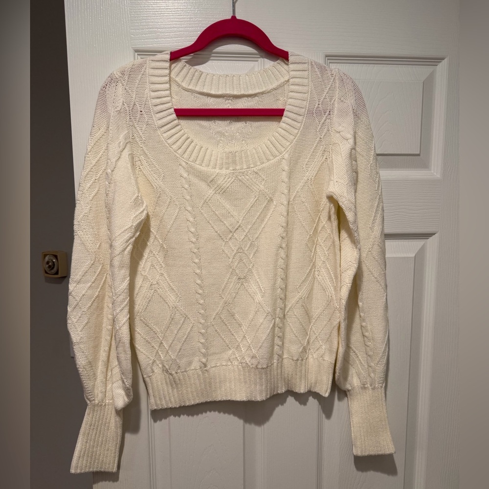 Cream Cable Knit Sweater Size Small NWOT